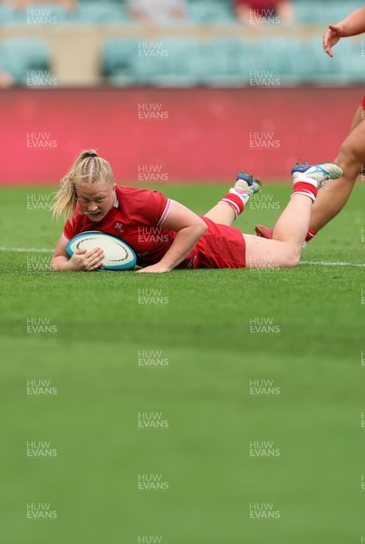 270626 - Barbarians v Wales Women - Seren Lockwood of Wales races in to score try