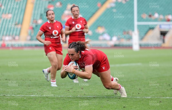 270626 - Barbarians v Wales Women - Courtney Keight of Wales dives in to score try