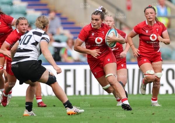 270626 - Barbarians v Wales Women - Bryonie King of Wales