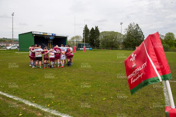 020526 - Bargoed Athletic v Bettws - Admiral National League 5 East - 
