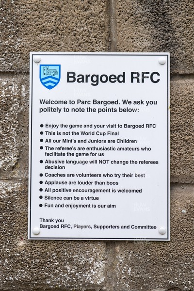 020526 - Bargoed Athletic v Bettws - Admiral National League 5 East - 
