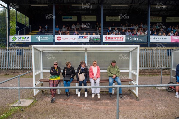 020526 - Bargoed Athletic v Bettws - Admiral National League 5 East - 