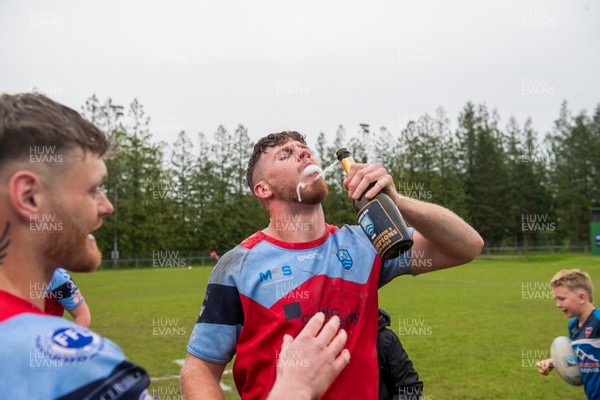 020526 - Bargoed Athletic v Bettws - Admiral National League 5 East - 