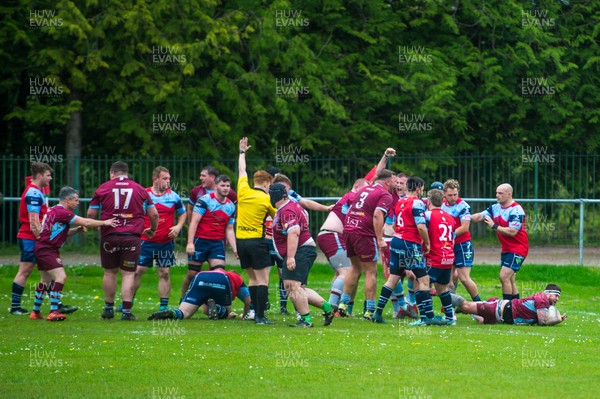 020526 - Bargoed Athletic v Bettws - Admiral National League 5 East - 