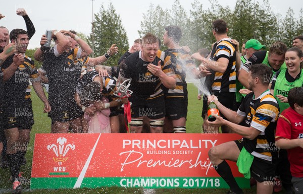 120518 - Bargoed v Merthyr, Principality Premiership - Merthyr captain Craig Locke celebrates with his team after winning the Principality Premiership