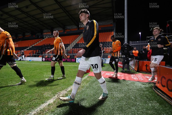 121223 - Barnet FC v Newport County - FA Cup Second Round Replay - Seb Palmer-Houlden of Newport County 