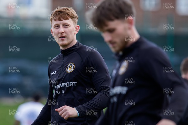 140326 - Barnet v Newport County - Sky Bet League 2 - Gerard Garner of Newport County warming up