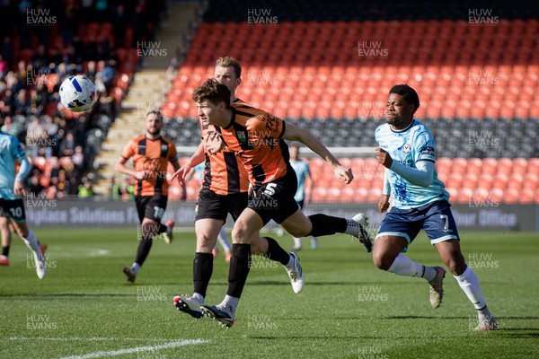 140326 - Barnet v Newport County - Sky Bet League 2 - Adam Senior of Barnet and Bobby Kamwa of Newport County in action