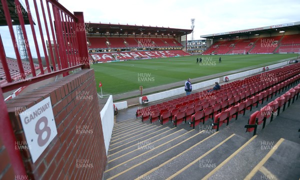 100326 - Barnsley v Cardiff City - Sky Bet League 1 - Oakwell stadium