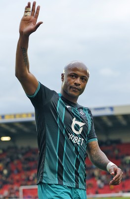 191019 - Barnsley v Swansea City - Sky Bet Championship - Andre Ayew of Swansea at the end of the match salutes the fans