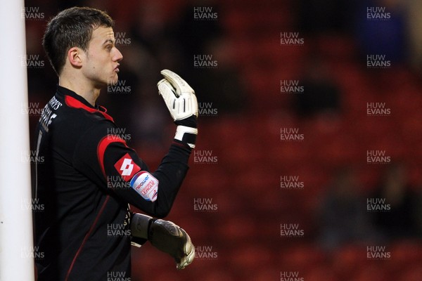 22.01.11 -Barnsley v Swansea City, Npower Championship - Barnsley's Luke Steele organizes his defence 