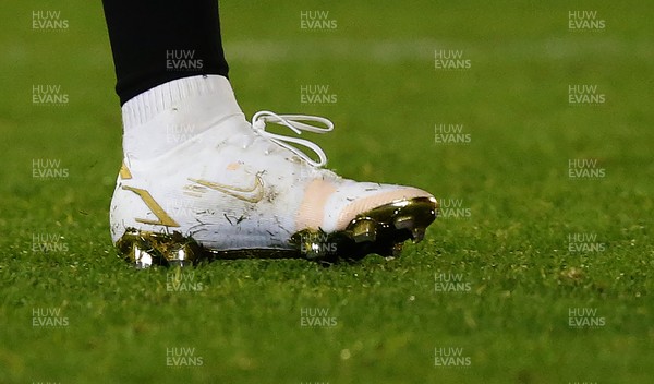 241121 - Barnsley v Swansea City - Sky Bet Championship - Joel Piroe of Swansea wears Golden Boots