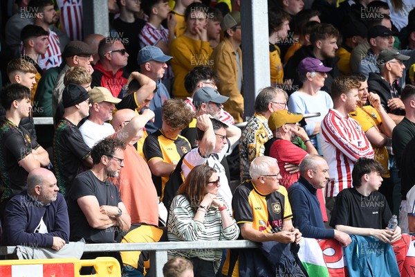 020526 - Barrow v Newport County - Sky Bet League 2 -  Dejected Newport after conceding the first goal