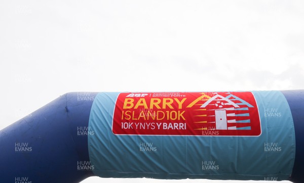 040819 - Barry Island 10k road race, Barry - Pre race build up