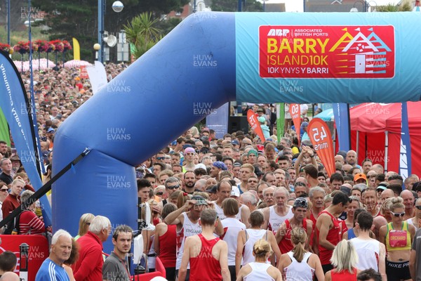 040819 - Barry Island 10k road race, Barry -