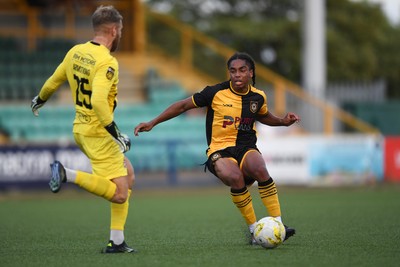 250725 - Barry Town United v Newport County - Pre Season Friendly - Moses-Alexander Walker of Newport County runs in on goal