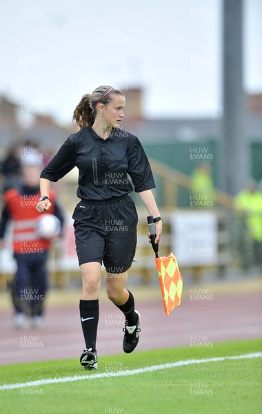 270713 - Barry Town v Cardiff City - Pre Season Friendly -    Referee's assistant Ceri Williams runs the line