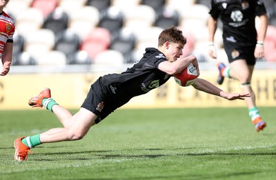 050525 - Barry v Gorseinon - U18 Plate Final - Boys U18s Finals Day - Morgan Beasley of Barry scores a try
