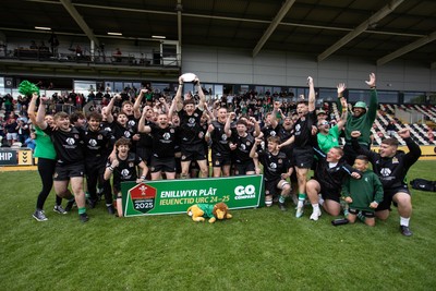 050525 - Barry v Gorseinon - U18 Plate Final - Boys U18s Finals Day - Barry lift the Plate