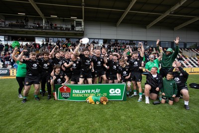 050525 - Barry v Gorseinon - U18 Plate Final - Boys U18s Finals Day - Barry lift the Plate