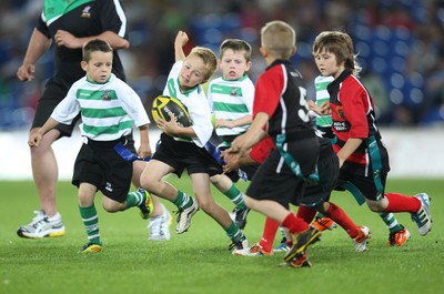 01.10.11 - Cardiff Blues v Glasgow Warriors, RaboDirect Pro 12 - Action from the Barry v Rhydfelin Half Time Under 8s Tag Match    
