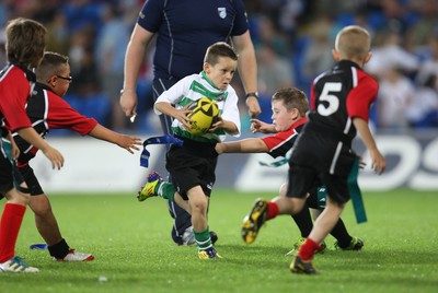 01.10.11 - Cardiff Blues v Glasgow Warriors, RaboDirect Pro 12 - Action from the Barry v Rhydfelin Half Time Under 8s Tag Match    