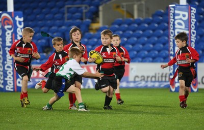 01.10.11 - Cardiff Blues v Glasgow Warriors, RaboDirect Pro 12 - Action from the Barry v Rhydfelin Half Time Under 8s Tag Match    