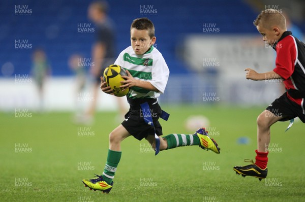 01.10.11 - Cardiff Blues v Glasgow Warriors, RaboDirect Pro 12 - Action from the Barry v Rhydfelin Half Time Under 8s Tag Match    