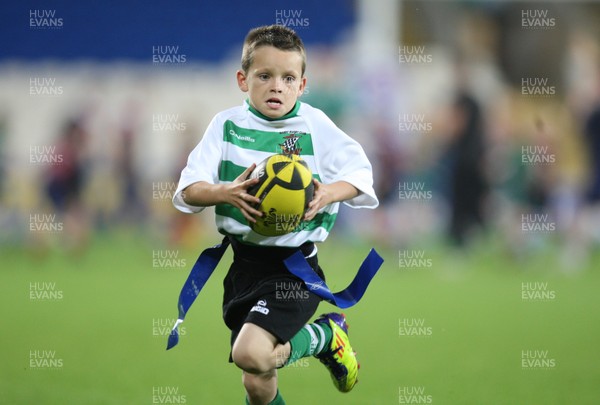 01.10.11 - Cardiff Blues v Glasgow Warriors, RaboDirect Pro 12 - Action from the Barry v Rhydfelin Half Time Under 8s Tag Match    