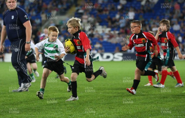 01.10.11 - Cardiff Blues v Glasgow Warriors, RaboDirect Pro 12 - Action from the Barry v Rhydfelin Half Time Under 8s Tag Match    