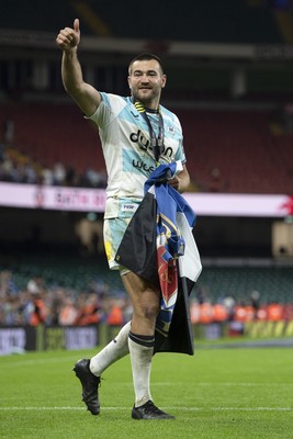 230525 - Bath Rugby v Lyon Olympique Universitaire - EPCR Challenge Cup Final - Bath players celebrate the win at full time
