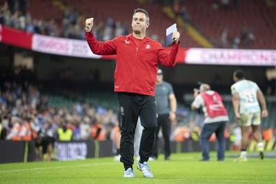230525 - Bath Rugby v Lyon Olympique Universitaire - EPCR Challenge Cup Final - Johann van Graan, Bath Head Coach celebrates the win at full time
