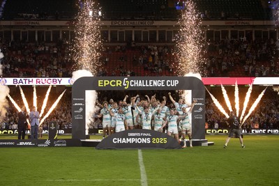 230525 - Bath Rugby v Lyon Olympique Universitaire - EPCR Challenge Cup Final - Bath celebrate lifting the trophy