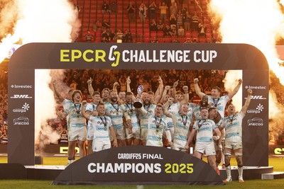 230525 - Bath Rugby v Lyon Olympique Universitaire - EPCR Challenge Cup Final - Bath celebrate lifting the trophy