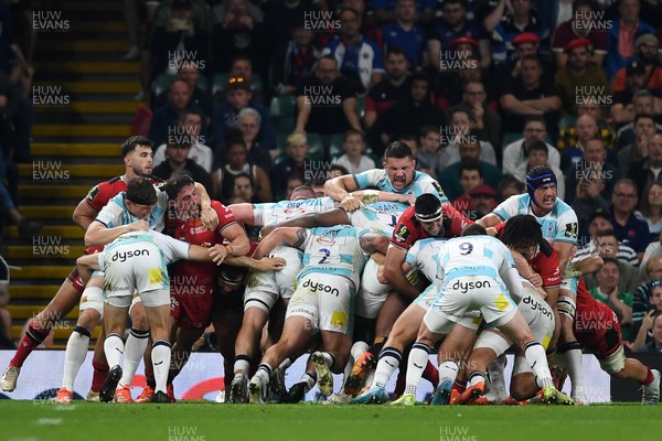 230525 - Bath Rugby v Lyon Olympique Universitaire - EPCR Challenge Cup Final - Scrum