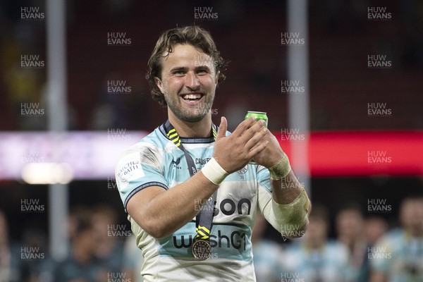 230525 - Bath Rugby v Lyon Olympique Universitaire - EPCR Challenge Cup Final - Tom de Glanville of Bath Rugby celebrates the win at full time