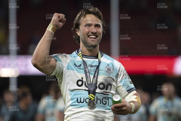 230525 - Bath Rugby v Lyon Olympique Universitaire - EPCR Challenge Cup Final - Tom de Glanville of Bath Rugby celebrates the win at full time