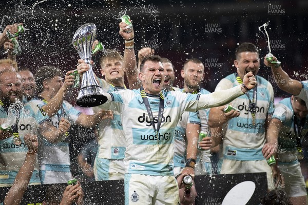 230525 - Bath Rugby v Lyon Olympique Universitaire - EPCR Challenge Cup Final - Ben Spencer of Bath Rugby with the trophy at full time