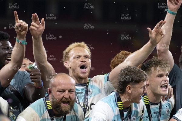 230525 - Bath Rugby v Lyon Olympique Universitaire - EPCR Challenge Cup Final - Bath players celebrate lifting the trophy