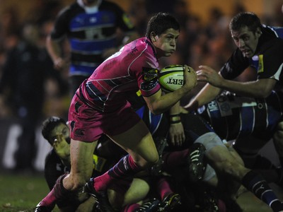 05.11.10 - Bath v Cardiff Blues - LV= Cup - Lloyd Williams of Cardiff Blues looks to break. 