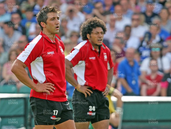 110812 Bath v London Welsh - Pre-Season Friendly - Gavin Henson and Hudson Tonga"uhia of London Welsh ponder over their defeat to Bath 