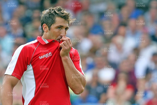 110812 - Bath v London Welsh - Preseason Friendly -Gavin Henson of London Welsh