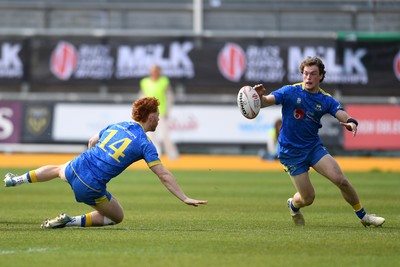220426 - Bath v Loughborough - Men's BUCS Final - Freddy Rossigneux of Bath receives the ball from Austin Emens of Bath