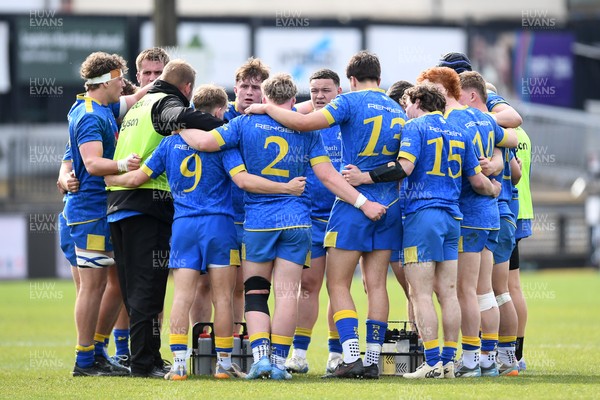 220426 - Bath v Loughborough - Men's BUCS Final - Bath huddle