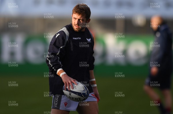 121220 - Bath v Scarlets - European Rugby Champions Cup - Leigh Halfpenny of Scarlets