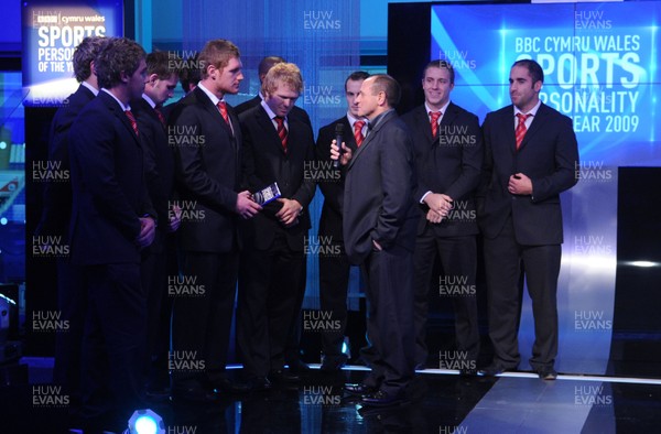 07.12.09 - BBC Wales Sports Personality of the Year 2009 - Gareth Charles of BBC Wales interviews the Wales sevens team after the win BBC Wales Sports Team of the Year 2009 