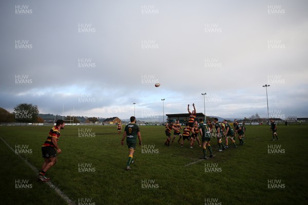 091119 - Beddau v Carmarthen Quins - Specsavers Cup - Carmarthen take the line out