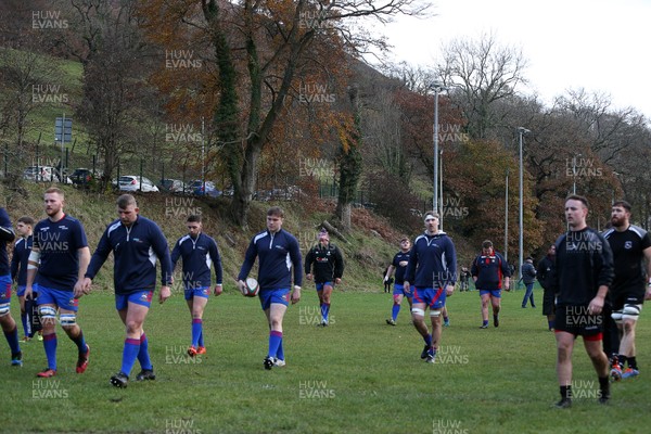 161119 - Bedlinog RFC v Senghenydd RFC - WRU Specsavers Plate - Teams walk back to the changing rooms