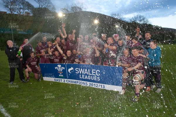 160513 - Bedlinog v Tylorstown, SWALEC League 2 East - Bedlinog celebrate winning League 2 East