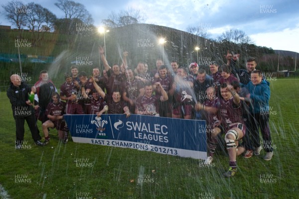 160513 - Bedlinog v Tylorstown, SWALEC League 2 East - Bedlinog celebrate winning League 2 East